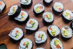 perbedaan kimbab dan sushi oleh jadilaper.com