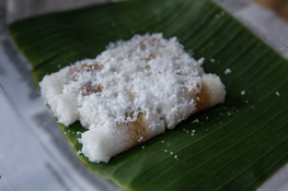 tukang kue putu oleh jadilaper.com