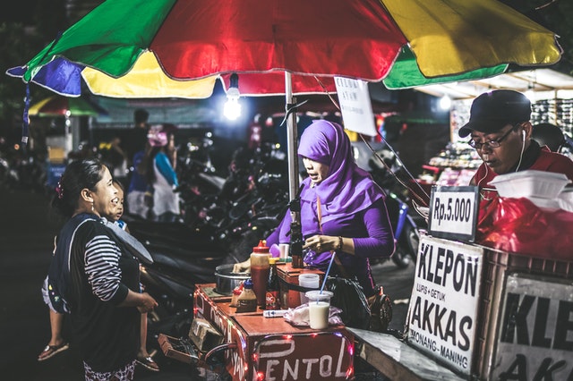 Ilustrasi street food di Jakarta. (sumber: Pexels)