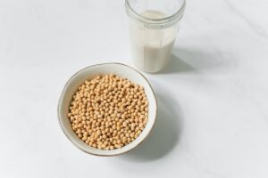 Ilustrasi susu kacang kedelai. (Sumber: Pexels)