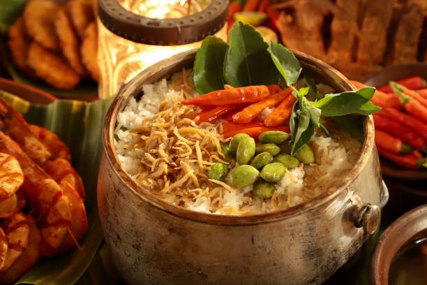 Ilustrasi resp nasi liwet rice cooker. (Sumber: iStock)