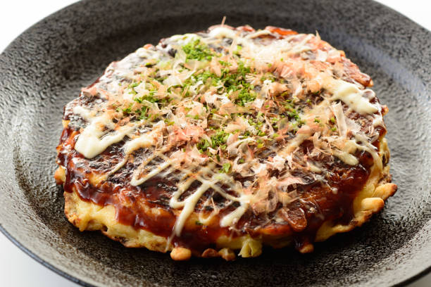 Ilustrasi resep okonomiyaki dari Indomie Takoyaki. (Sumber: iStock)