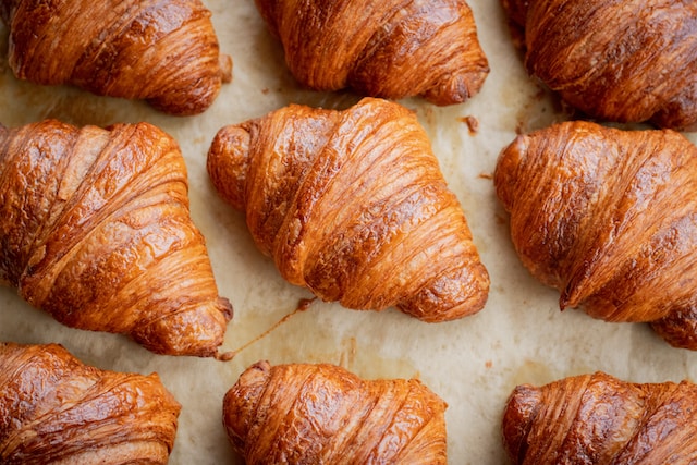 Cara Membuat Croissant. (Sumber: Unsplash)