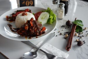 4 Kuliner Pedas Khas Nusantara, Punya Cita Rasa Nikmat yang Bikin Ketagihan!